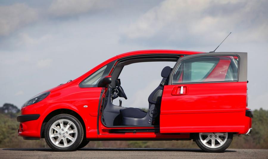  Peugeot 1007 2005 года  (фото 38 из 42)